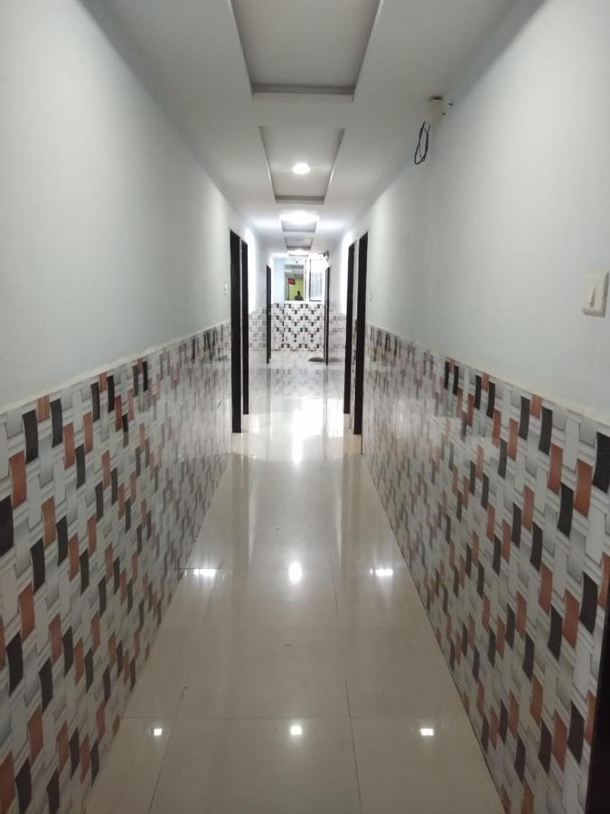 Hotel Shree Krishna Ахмедабад Екстер'єр фото